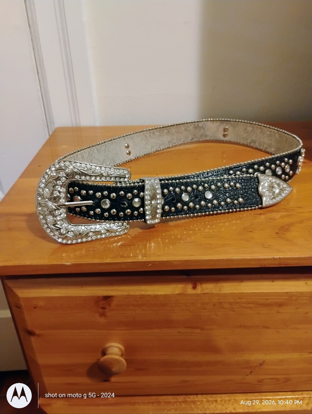 Western Crystal-Embellished Black Leather Women’s Belt